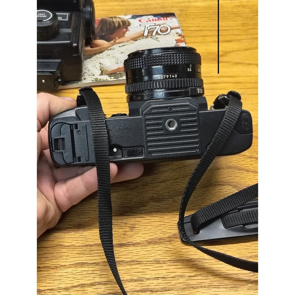 Canon T70 35mm Camera With Canon Zoom Lens FD 50mm FOR PARTS UNTESTED